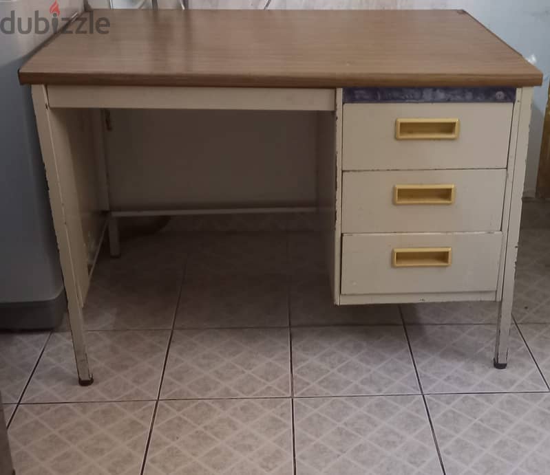 2 Simple Office and home tables for sale 2