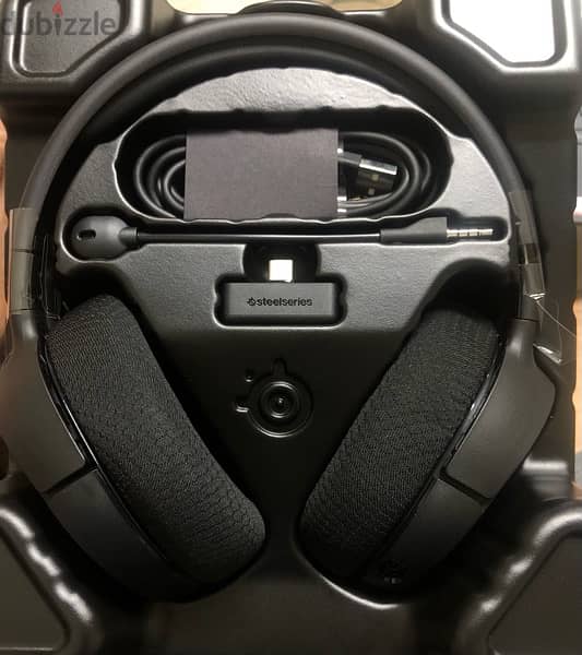 SteelSeries Arctis 1 Premium Gaming Wireless Headset 3