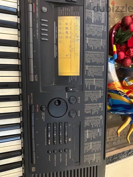 Yamaha Electric Keyboard 4