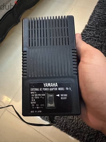 Yamaha Electric Keyboard 5