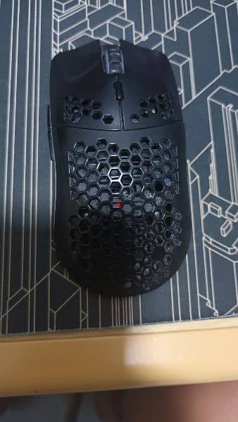 MODEL O WIRELESS GAMING MOUSE 3