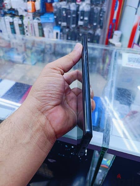 Samsung note9.6gb ram 128 GB storage 3