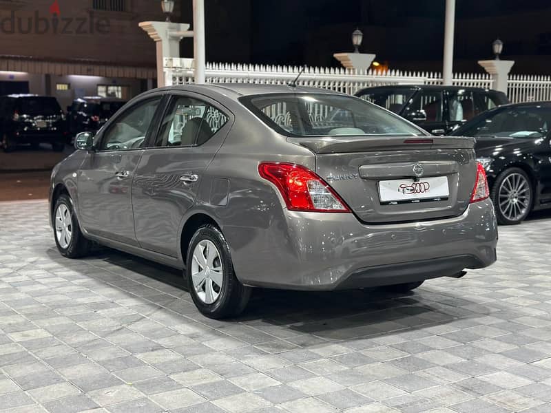 Nissan Sunny 2018 10