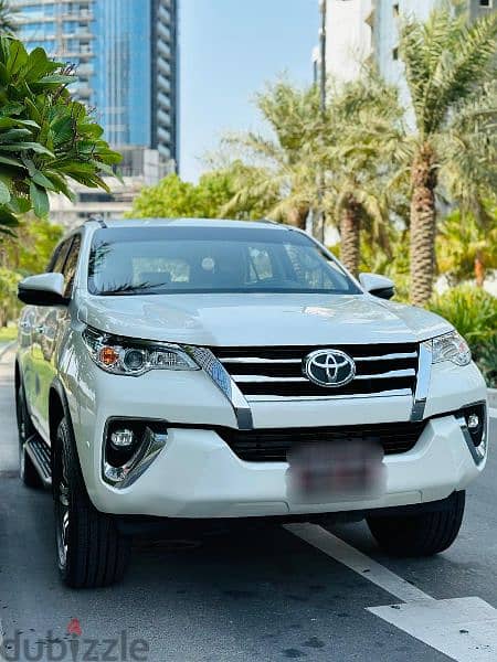 Toyota Fortuner 2020 model. single owner. zero accident. company service 1