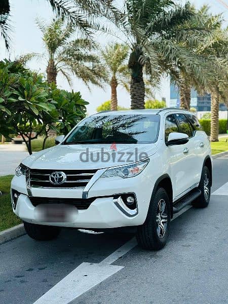 Toyota Fortuner 2020 model. single owner. zero accident. company service 9