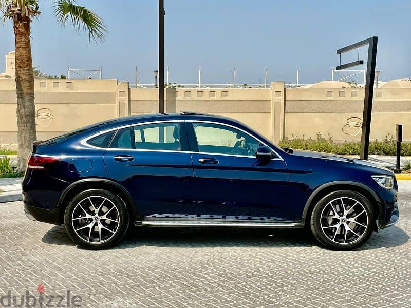 2021 modwl Mercedes GLC 200 4