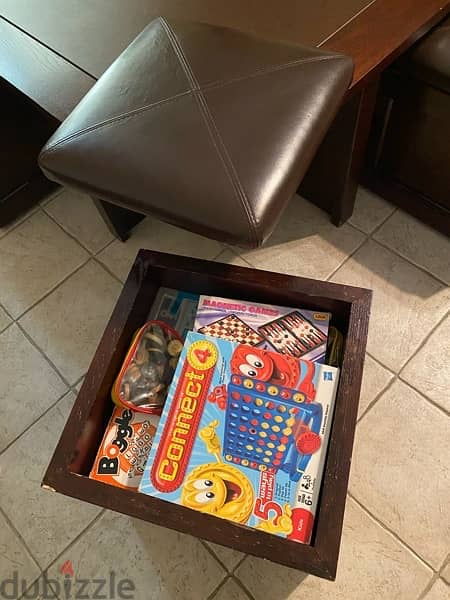 Coffee Table with 4 Leather Stools 2