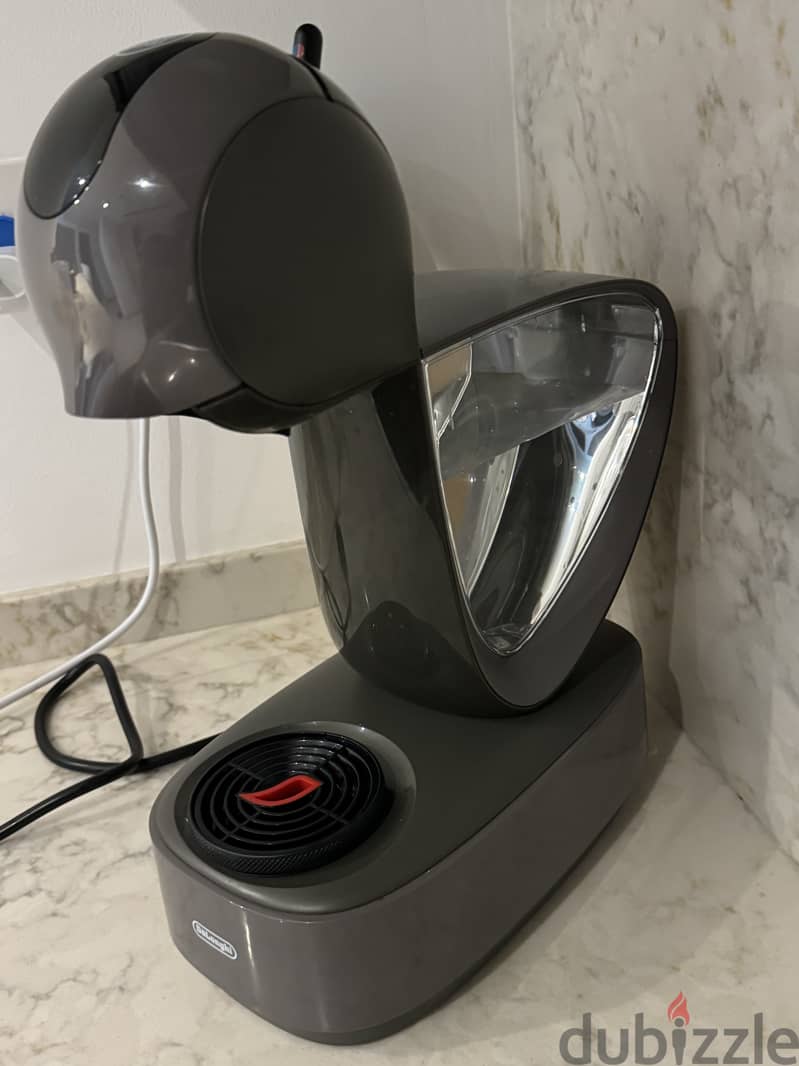 DELONGHI CAPSULE COFFEE MACHINE 1