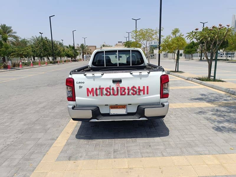 Mitsubishi L200 Model 2019 Dobule Cabin Pick-up Urgently For Sale 3