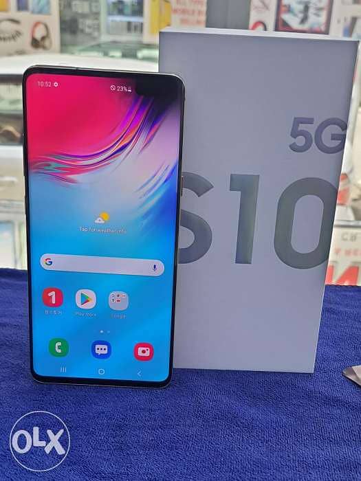 Samsung galaxy S10.5G 256 GB internal memory 8GB RAM 2
