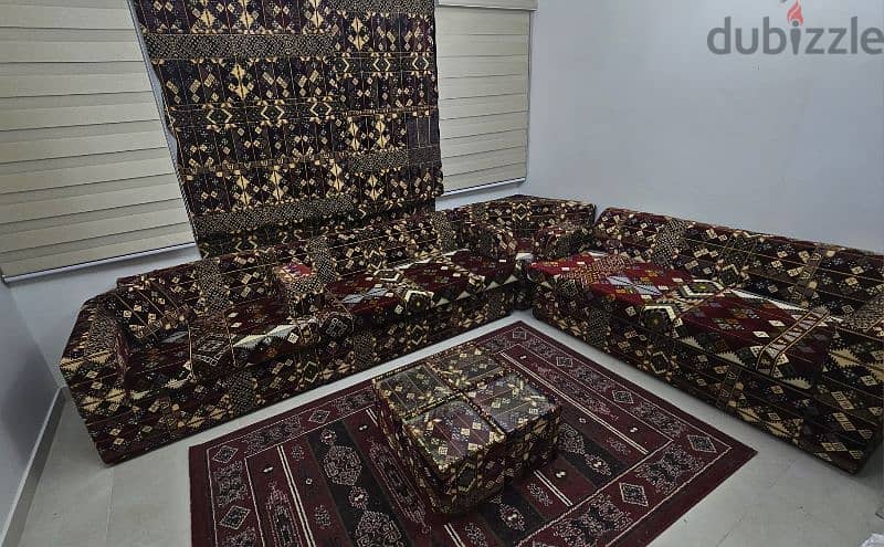 *Saudi Arabian Living room set for sale*/*غرفه جلسه عربيه سعودي للبيع* 0