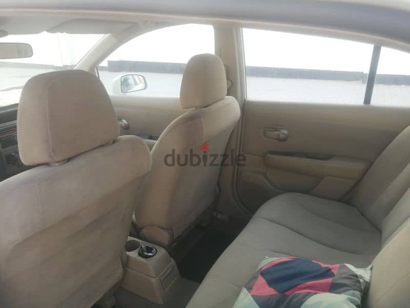 Nissan tiida 2009 for sale in excellent condition 6