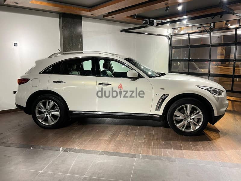 Infiniti QX70 2016 full option model for sale 8