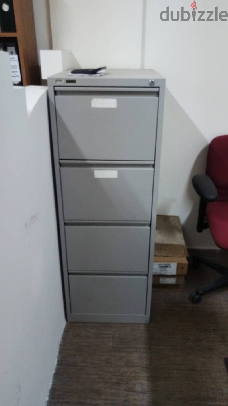 Office Furniture for sale urgently 1