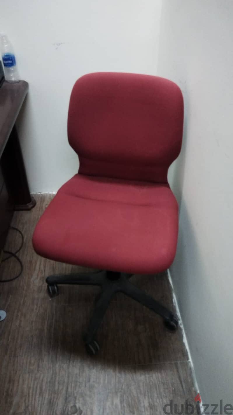 Office Furniture for sale urgently 3