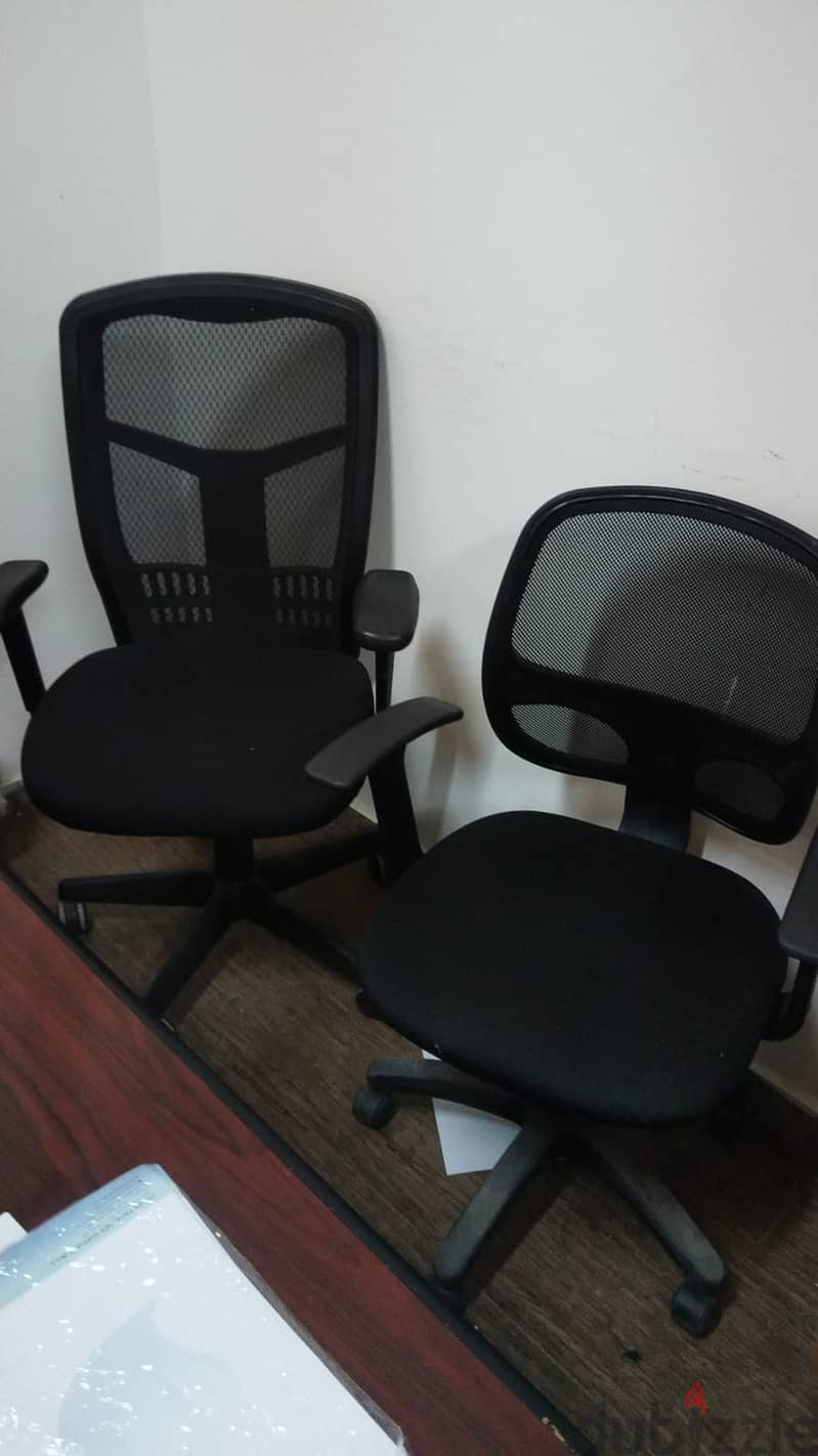 Office Furniture for sale urgently 4