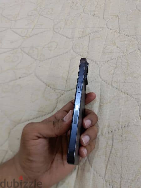 iPhone 15 Pro 256GB (Read) 4