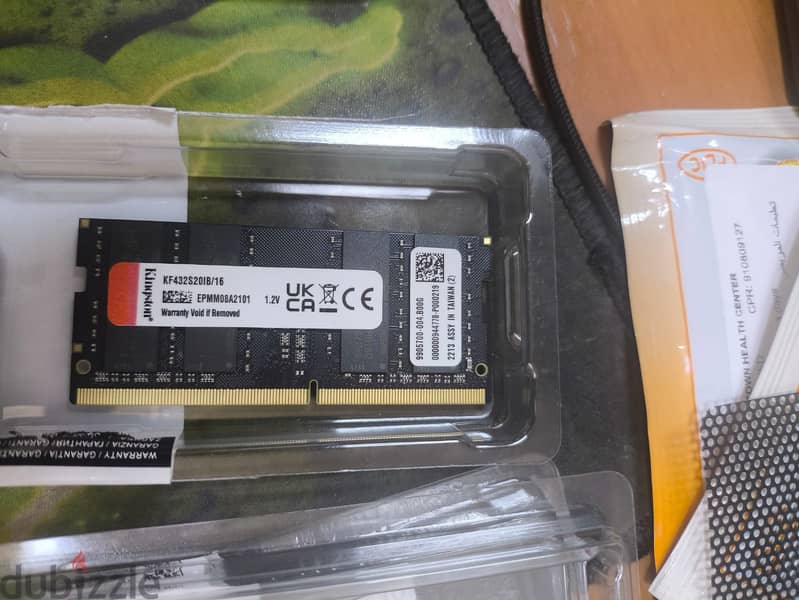 للبيع رامات DDR4 حق لابتوب كالجديد 16GB X 2 2