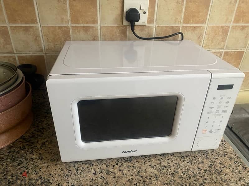 comfee Microwave 20L 1