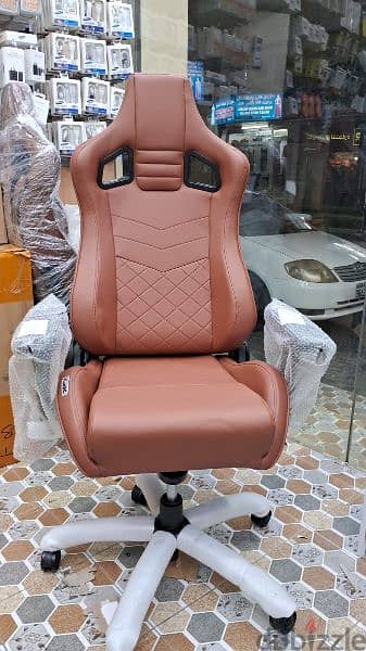 BRAND NEW XFX ORIGINAL GAMING CHAIR XFX IZZ10 0