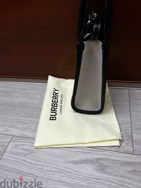 Burberry phone bag crossbody with strap 0