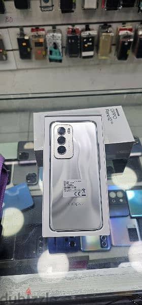 OPPO Reno 12 5G 512GB 12GB RAM 1