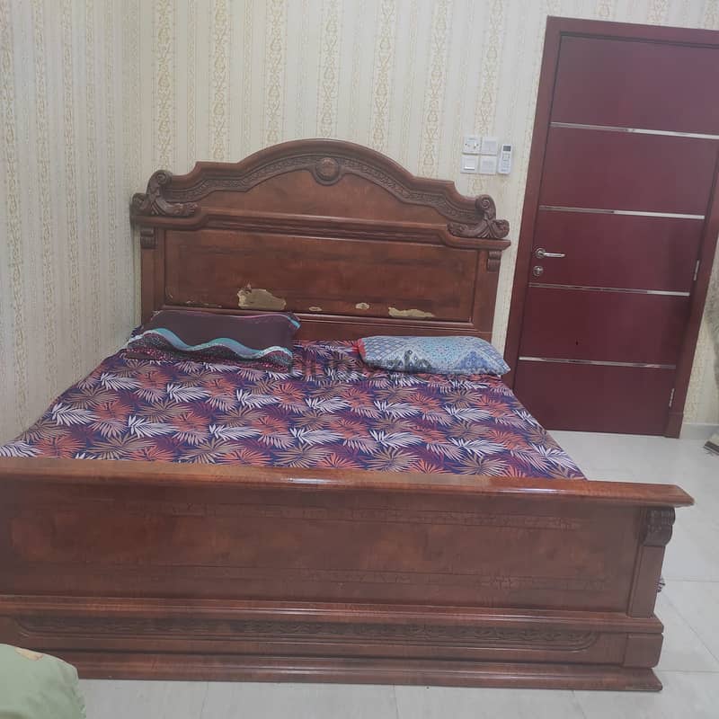 KING SIZE BED  ( Strong ) Urgent SALE 3