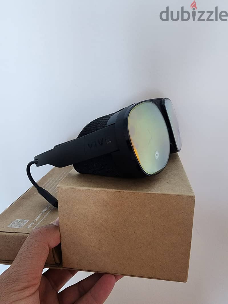 Flash Sale HTC VIVE Flow VR Glasses Black بيعة سريعة 1