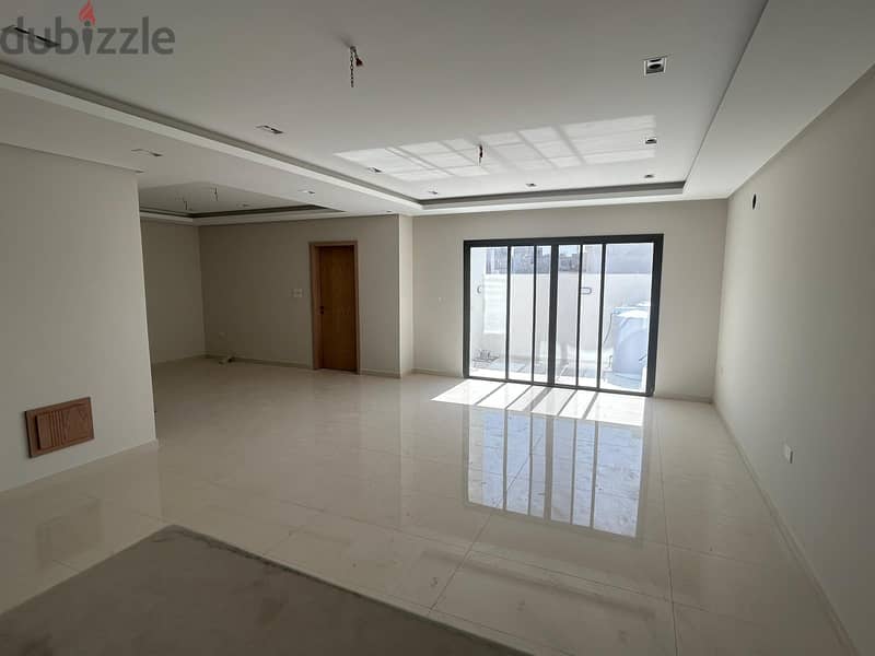 Modern Villa for Sale للبيع فيلا بناء شخصي في منطقة البسيتين 2