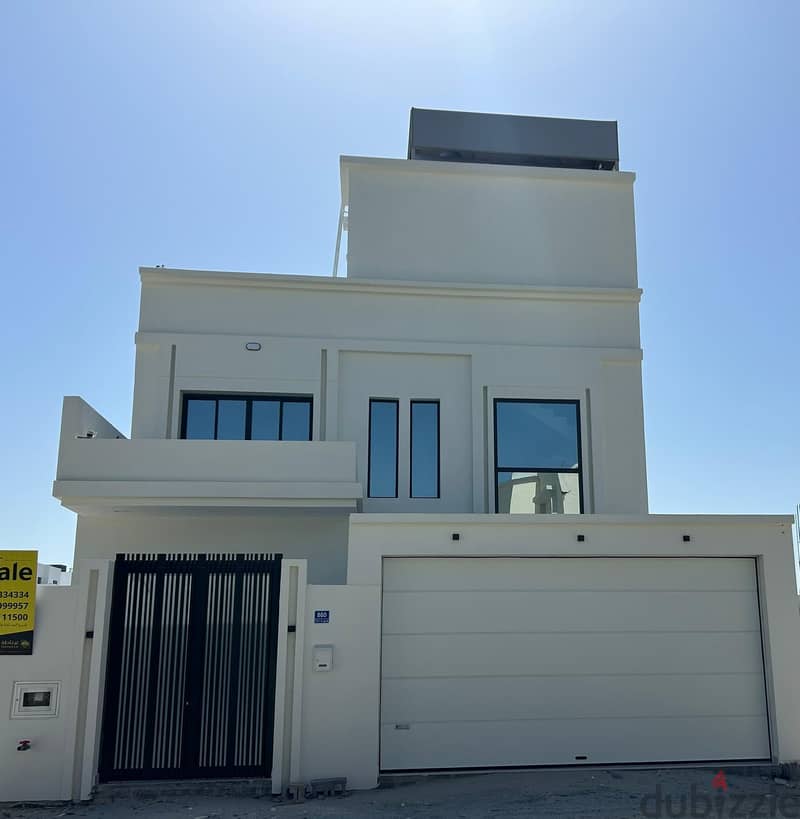 Modern Villa for Sale للبيع فيلا بناء شخصي في منطقة البسيتين 7