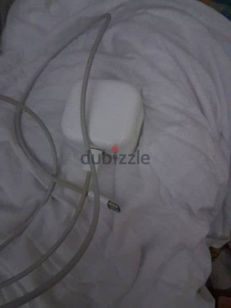 IPhone 15 pro original charger and cable 20w 2