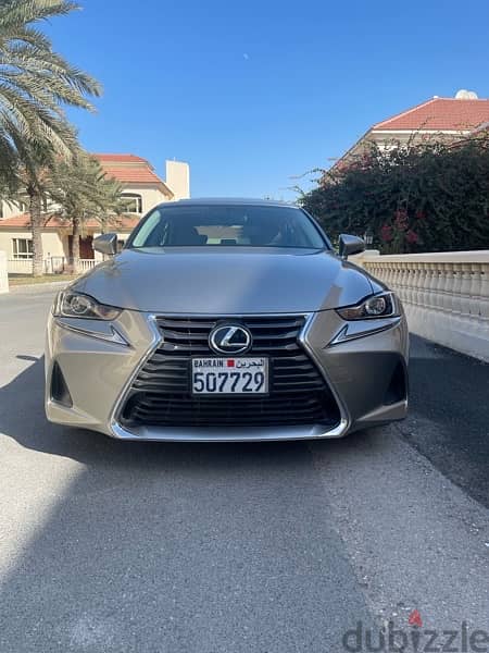 Lexus IS 300 2019 1