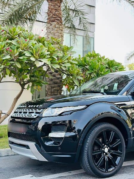 Land Rover Range Rover Evoque 2015 model. fully automatic 13