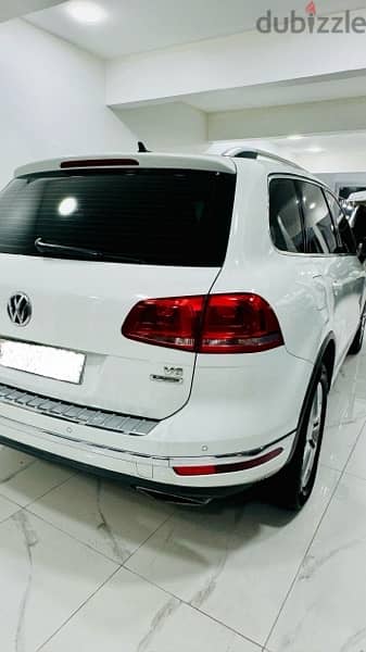 Volkswagen Touareg 2015 1