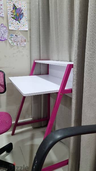 Kid's study table and chair for sale 0