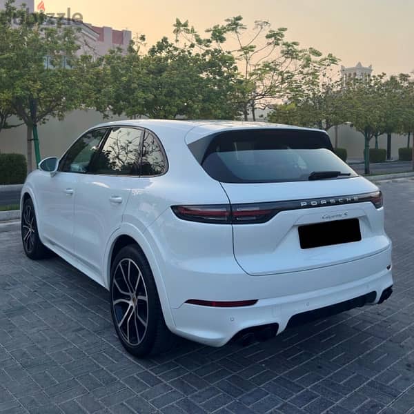 Porsche Cayenne S 2019 2