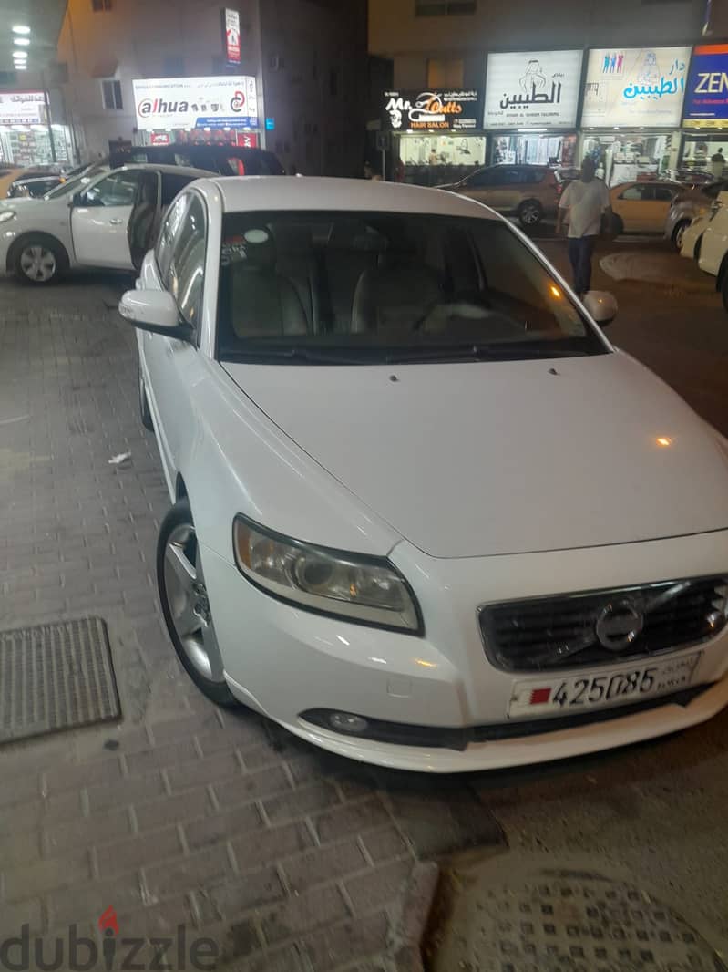 Volvo s40 2012 PETROL 2