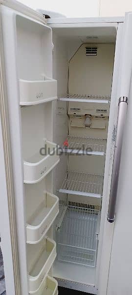 LG 608 ltr Side by Side Fridge Freezer 3