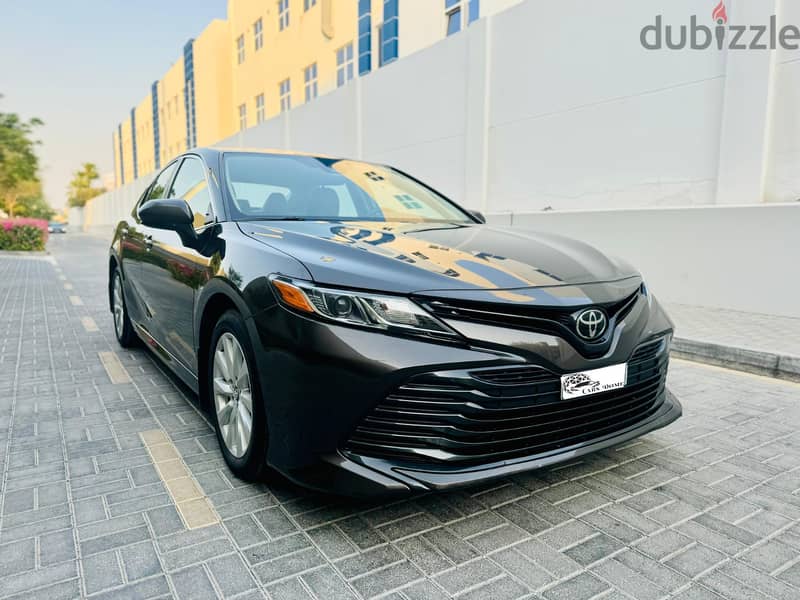 Toyota Camry 2020 LE 1