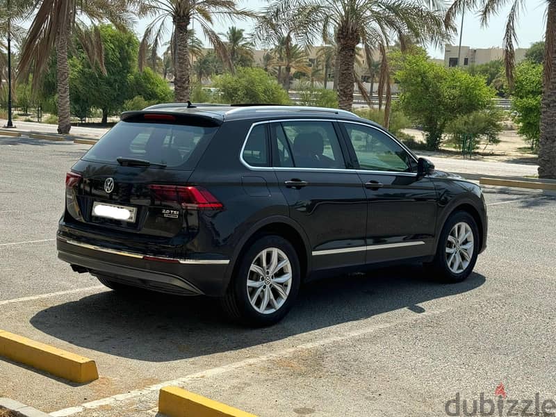 Volkswagen Tiguan 2017 black 5