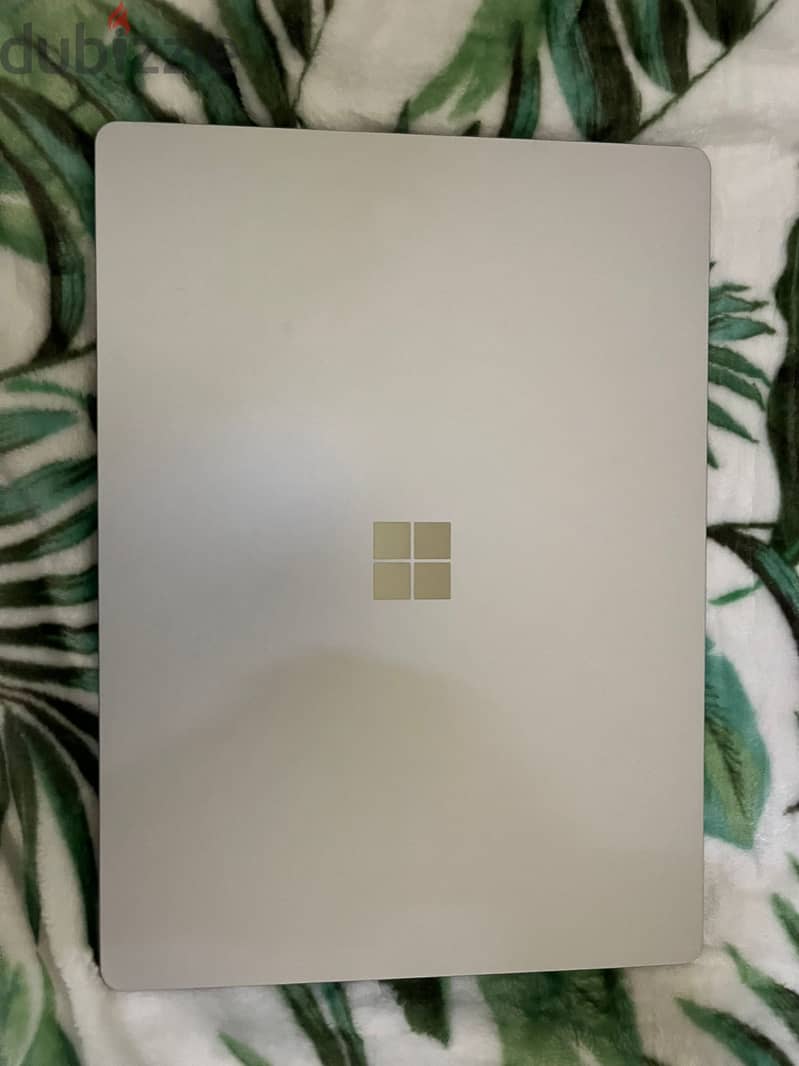 (10th Generation Microsoft Surface Laptop Go Core i5/ 8GB 256GB SSD) 2