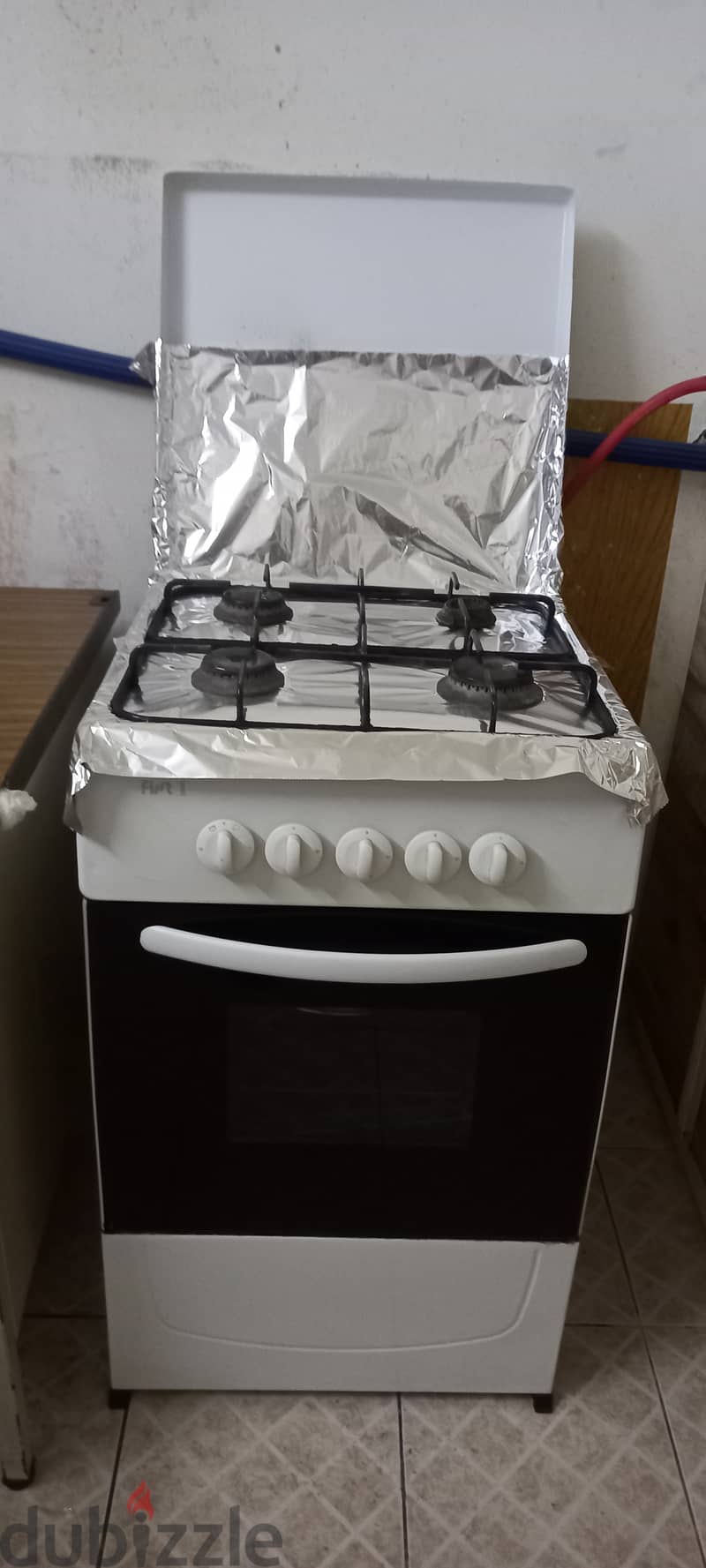 1 Oven and 2 gas cylinders for sale 1