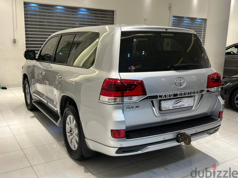 TOYOTA LAND CRUISER GXR MODEL 2017 FOR SALE 5