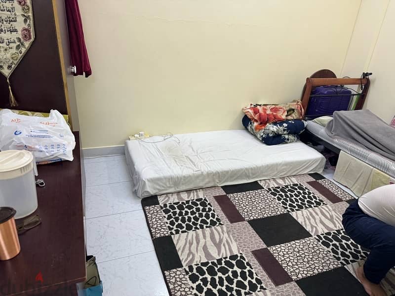 Bed Space available near American mission hospital Manama, 2