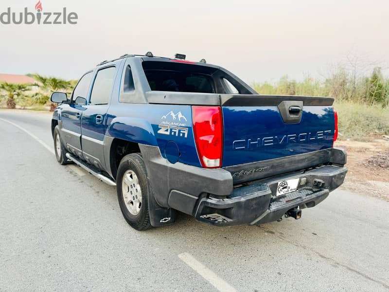 Chevrolet Avalanche 2003 Pickup 3