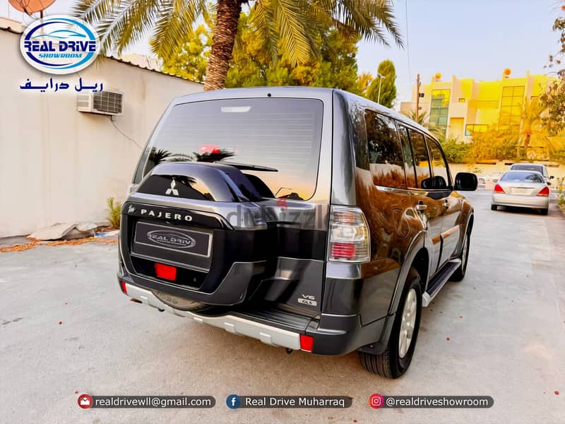 MISTUBISHI PAJERO GLS  Year-2019 -3.5L - 4WD  V6 Colour-Grey 38000km 7