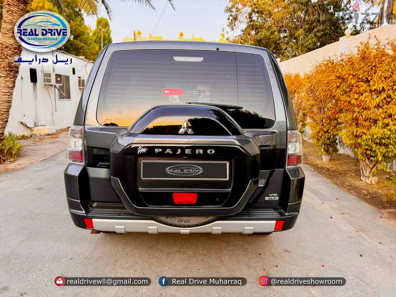 MISTUBISHI PAJERO GLS  Year-2019 -3.5L - 4WD  V6 Colour-Grey 38000km 8