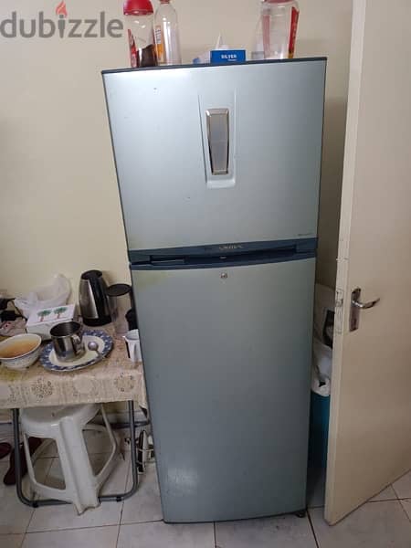 i want to sale washing machine fridge bed and couberd 2