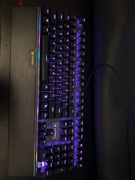 gaming mechanical keyboard in excellent condition 2