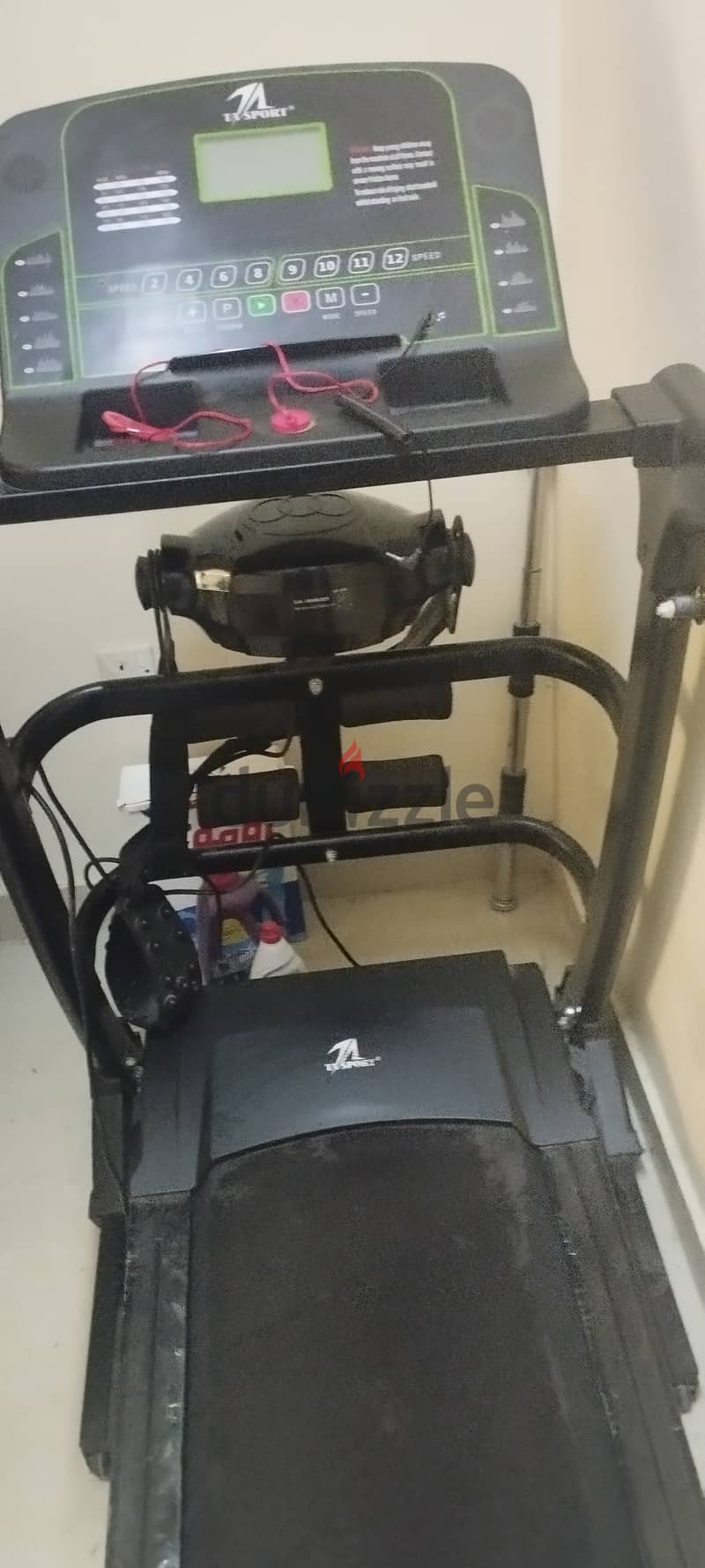 Treadmill very little used 40 BD 1